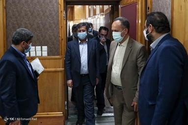 عبدالناصر همتی داوطلب ریاست جمهوری در رسانه ملی