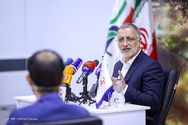 «علیرضا زاکانی» داوطلب سیزدهمین دوره انتخابات ریاست جمهوری در جلسه پرسش و پاسخ با دانشجویان دانشگاه‌های تهران