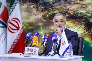 «علیرضا زاکانی» داوطلب سیزدهمین دوره انتخابات ریاست جمهوری در جلسه پرسش و پاسخ با دانشجویان دانشگاه‌های تهران