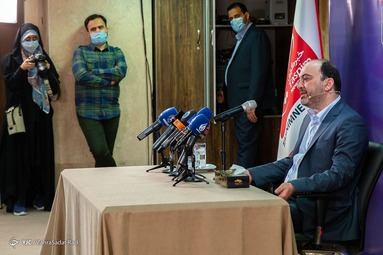 نشست خبری مهدی دوستی سخنگوی شورای هماهنگی ستاد سیدابراهیم رئیسی