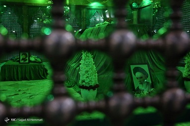 تجدید میثاق سید ابراهیم رئیسی با امام خمینی (ره) و شهدا - بهشت زهرا تهران