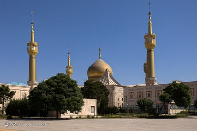 مرحله ششم رزمایش احسان و همدلی با نام «احسان امام خمینی»، جهت تهیه و توزیع یک میلیون بسته معیشتی اقشار مناطق کم برخوردار - حرم مطهر حضرت امام خمینی(ره)