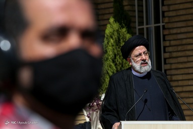 حضور داوطلبین انتخابات ریاست جمهوری برای مناظره انتخاباتی در رسانه ملی