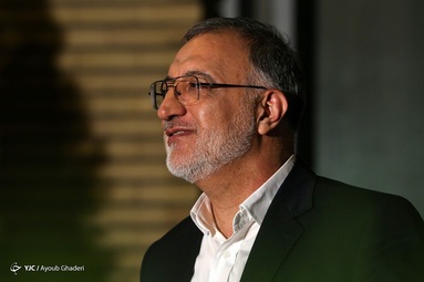 خروج کاندیداها از محل اولین مناظره ریاست جمهوری ۱۴۰۰