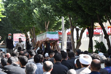 مراسم تشییع و تدفین پیکر پاک شهید «مجید جزایری فارسانی» پس از ۳۷ سال مفقودی - شاهین شهر اصفهان