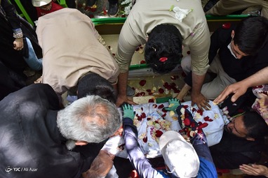 مراسم تشییع و تدفین پیکر پاک شهید «مجید جزایری فارسانی» پس از ۳۷ سال مفقودی - شاهین شهر اصفهان