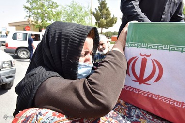 مراسم تشییع و تدفین پیکر پاک شهید «مجید جزایری فارسانی» پس از ۳۷ سال مفقودی - شاهین شهر اصفهان