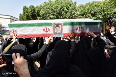 مراسم تشییع و تدفین پیکر پاک شهید «مجید جزایری فارسانی» پس از ۳۷ سال مفقودی - شاهین شهر اصفهان