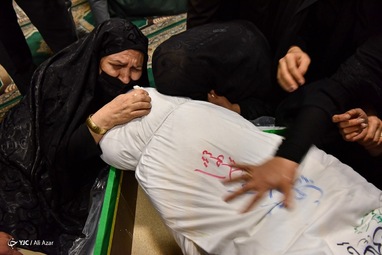 مراسم تشییع و تدفین پیکر پاک شهید «مجید جزایری فارسانی» پس از ۳۷ سال مفقودی - شاهین شهر اصفهان