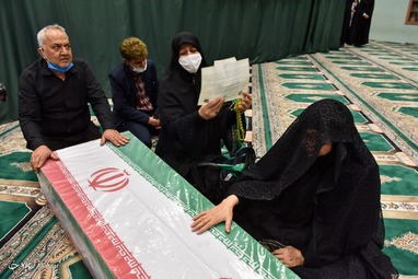 مراسم تشییع و تدفین پیکر پاک شهید «مجید جزایری فارسانی» پس از ۳۷ سال مفقودی - شاهین شهر اصفهان