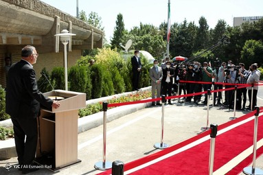 ورود داوطلبین انتخابات ریاست جمهوری به محل دومین مناظره تلویزیونی