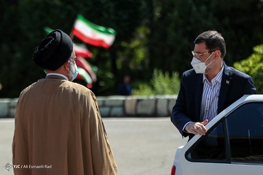 ورود داوطلبین انتخابات ریاست جمهوری به محل دومین مناظره تلویزیونی