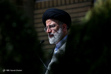 ورود داوطلبین به محل سومین مناظره انتخاباتی ریاست جمهوری
