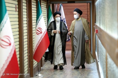 ورود داوطلبین به محل سومین مناظره انتخاباتی ریاست جمهوری