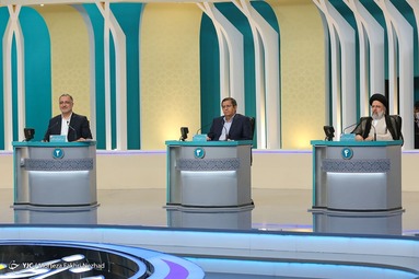 سومین مناظره انتخاباتی ریاست جمهوری، با حضور، سیدابراهیم رئیسی، محسن رضایی، سعید جلیلی، محسن مهرعلیزاده، عبدالناصر همتی، علیرضا زاکانی، امیرحسین قاضی زاده برگزار شد.