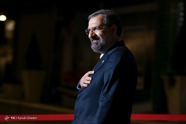 سومین مناظره انتخاباتی ریاست جمهوری، با حضور، سیدابراهیم رئیسی، محسن رضایی، سعید جلیلی، محسن مهرعلیزاده، عبدالناصر همتی، علیرضا زاکانی، امیرحسین قاضی زاده برگزار شد.