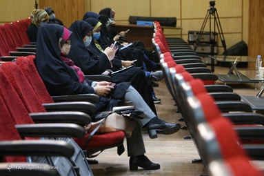 میزگرد بررسی برنامه داوطلبین ریاست جمهوری در حوزه زنان و خانواده - دانشگاه تهران
