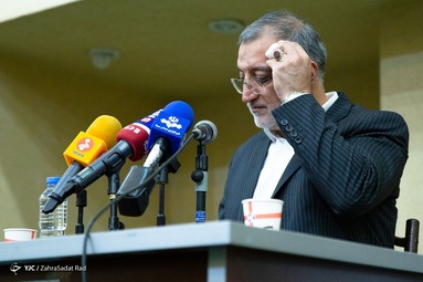 نشست علیرضا زاکانی داوطلب انتخابات ریاست جمهوری با اساتید ودانشجویان دانشگاه امیرکبیر