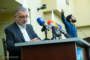 نشست علیرضا زاکانی داوطلب انتخابات ریاست جمهوری با اساتید ودانشجویان دانشگاه امیرکبیر