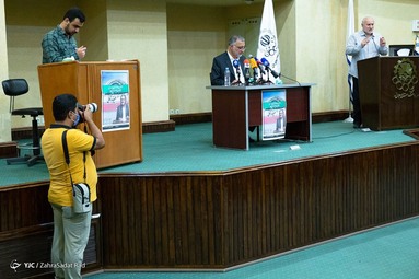 نشست علیرضا زاکانی داوطلب انتخابات ریاست جمهوری با اساتید ودانشجویان دانشگاه امیرکبیر