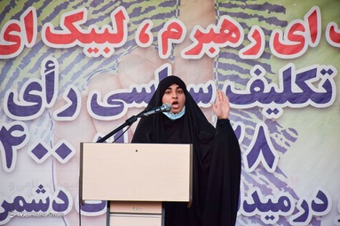جشن تکلیف سیاسی رأی اولی‌های کرمان در جوار مزار سردار دل‌ها