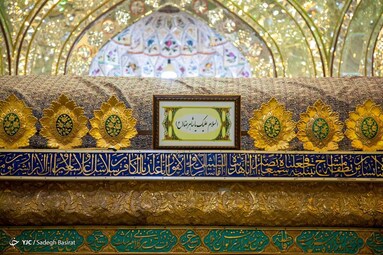 بنای امامزاده جعفر بن موسی کاظم (شاهرضا) مربوط به دوره صفوی است و در کنار کوهی به نام کوه سفیدی واقع شده است - شهرضا اصفهان