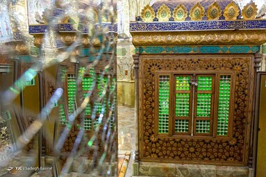 بنای امامزاده جعفر بن موسی کاظم (شاهرضا) مربوط به دوره صفوی است و در کنار کوهی به نام کوه سفیدی واقع شده است - شهرضا اصفهان