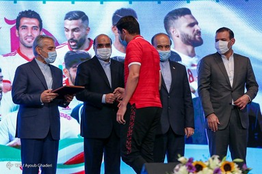 مراسم تقدیر از ملی‌پوشان تیم ملی فوتبال ایران در رسانه ملی