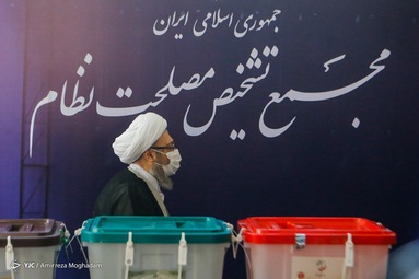 حضور صادق لاریجانی رئیس مجمع تشخیص مصلحت نظام در پای صندوق رای