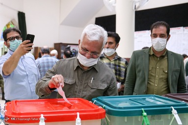 حضور مرتضی طلایی در پای صندوق رای