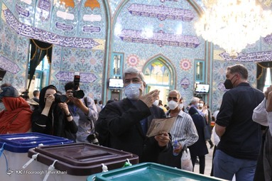 حضور علی مطهری در پای صندوق رای