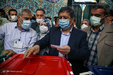 حضور عبدالناصر همتی در حسینیه ارشاد