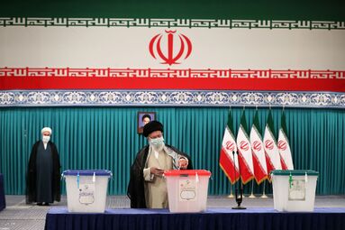 حضور مقام معظم رهبری در انتخابات ۱۴۰۰