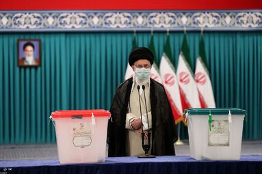 حضور مقام معظم رهبری در انتخابات ۱۴۰۰