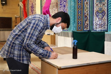 حضور مردم در پای صندوق های اخذ رای - گرگان