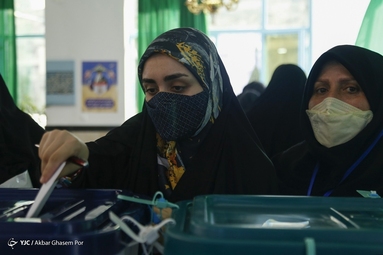 حضور مردم در پای صندوق های اخذ رای - مازندران 
