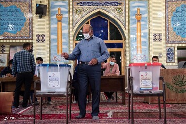 حضور مردم در پای صندوق های اخذ رای - سمنان