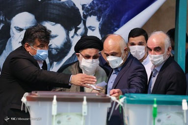 حضور امام جمارانی در رای گیری انتخابات - جماران