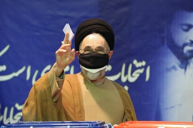حضور سید محمد خاتمی در رای گیری انتخابات - جماران