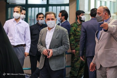 حضور عباس آخوندی در رای گیری انتخابات - جماران