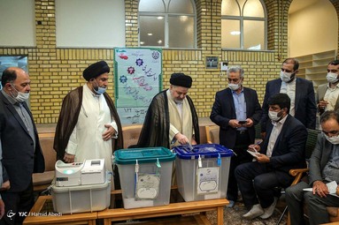 حضور مراجع تقلید در انتخابات ۱۴۰۰