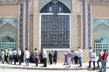 حضور مردم در پای صندوق‌های اخذ رای انتخابات ۱۴۰۰ - کرج