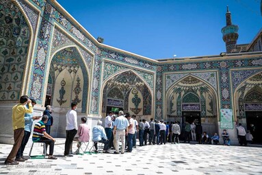 حضور مردم در پای صندوق‌های اخذ رای انتخابات ۱۴۰۰ - حرم مطهر رضوی