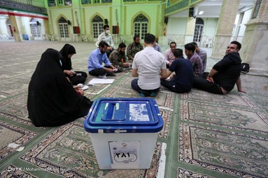 آغاز شمارش آراء در شعبه های اخذ رای - همدان