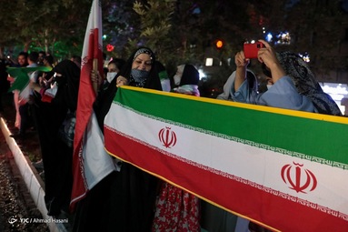 جشن پیروزی حامیان سید ابراهیم رئیسی در انتخابات ریاست جمهوری - مشهد