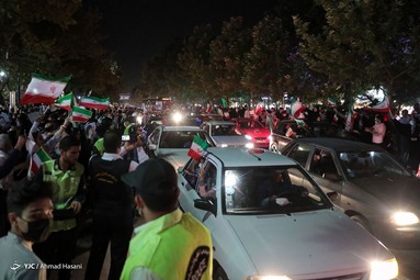 جشن پیروزی حامیان سید ابراهیم رئیسی در انتخابات ریاست جمهوری - مشهد