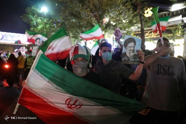 جشن پیروزی حامیان سید ابراهیم رئیسی در انتخابات ریاست جمهوری - مشهد
