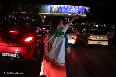 جشن پیروزی حامیان سید ابراهیم رئیسی در انتخابات ریاست جمهوری - مشهد