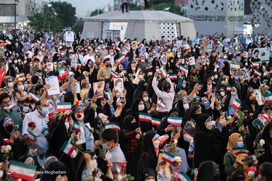 جشن پیروزی حامیان آیت‌الله رئیسی - میدان امام حسین (ع)