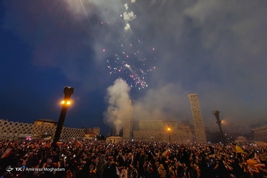 جشن پیروزی حامیان آیت‌الله رئیسی - میدان امام حسین (ع)